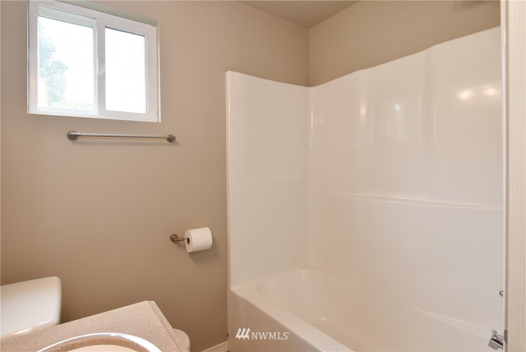 5411 South Roxbury Street Seattle, WA 98118 - Photo 15 of 21 Gallery Image 15