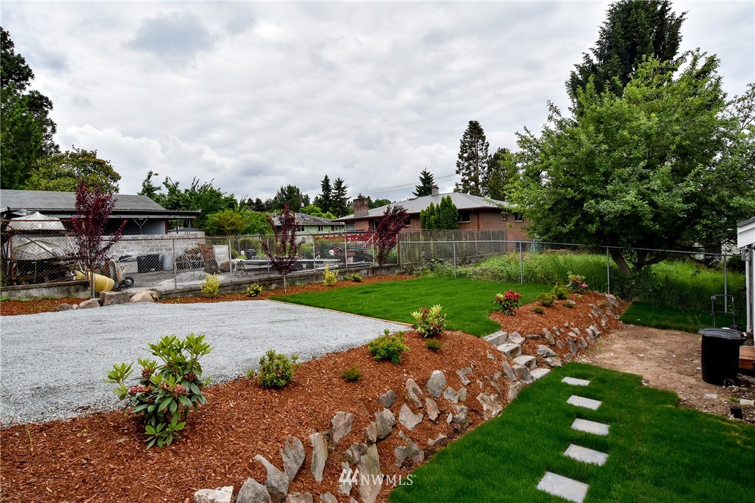 5411 South Roxbury Street Seattle, WA 98118 - Photo 17 of 21 Gallery Image 17