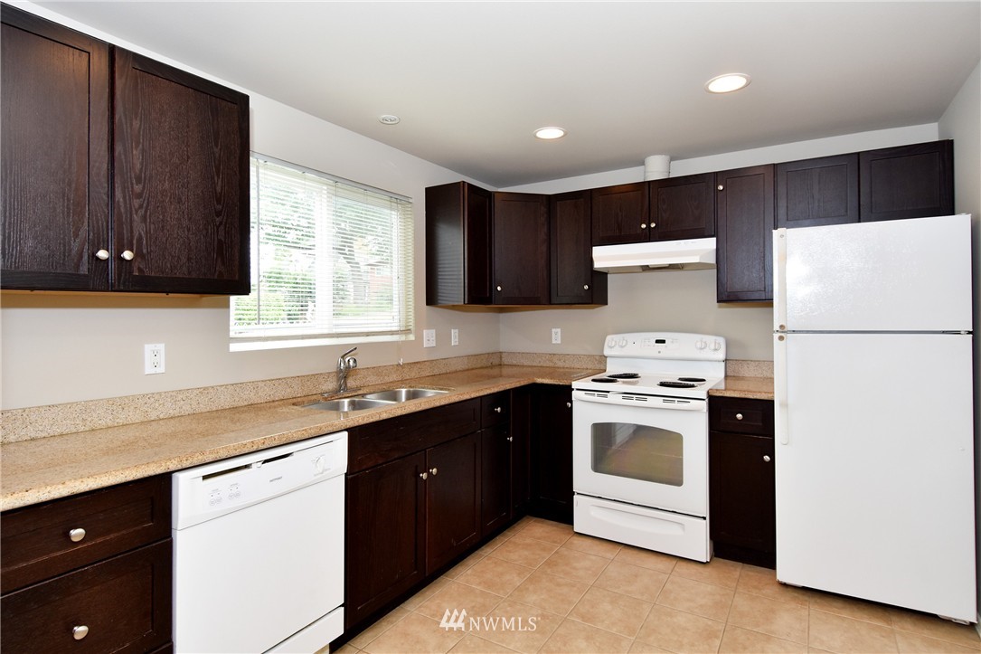 5411 South Roxbury Street Seattle, WA 98118 - Photo 9 of 21 Gallery Image 9