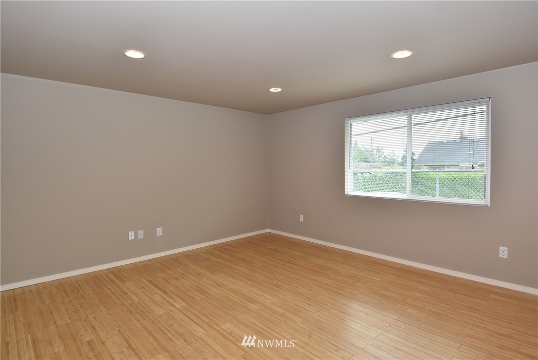 5411 South Roxbury Street Seattle, WA 98118 - Photo 10 of 21 Gallery Image 10