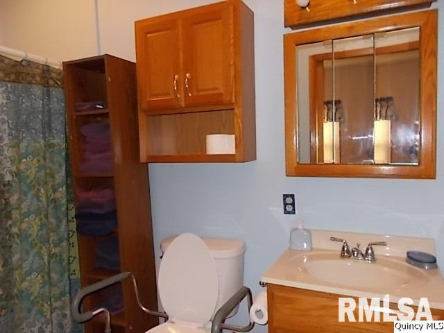 5492 Hugo Road Bettendorf, IA 52722 - Photo 10 of 24 Gallery Image 10