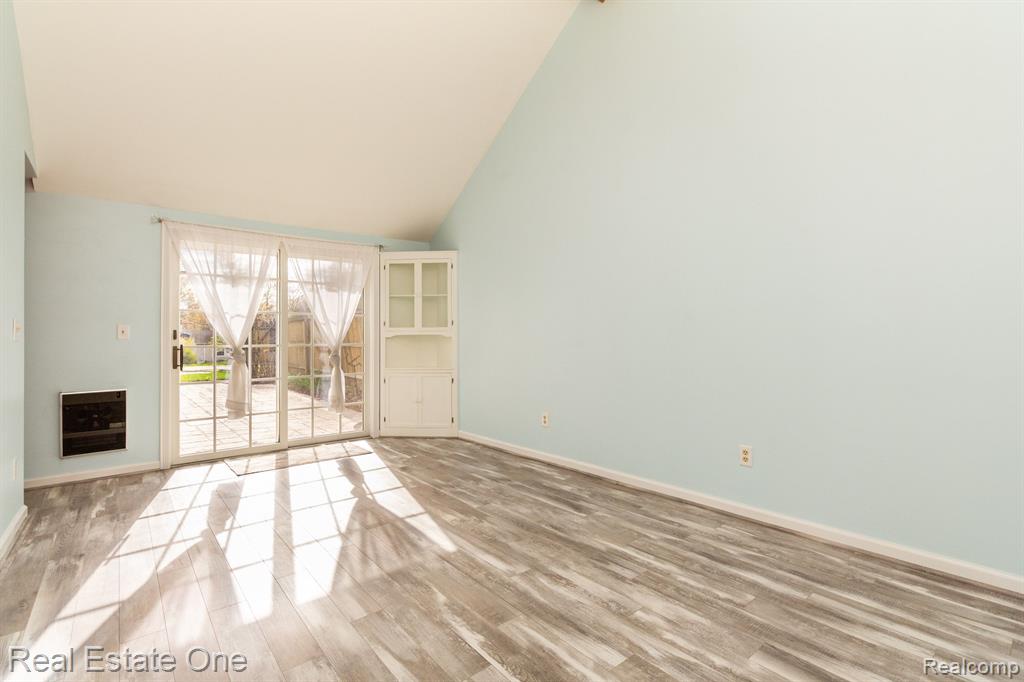 1433 Courtland Boulevard Rochester Hills, MI 48307 - Photo 22 of 35