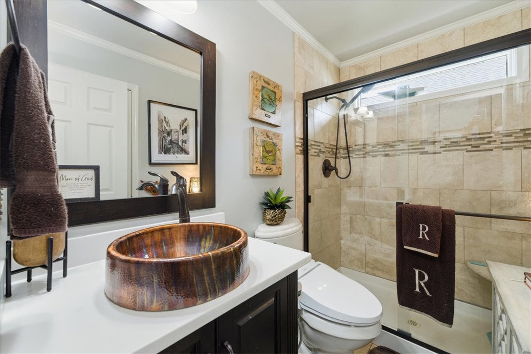 108 Reed Place Anderson, SC 29621 - Photo 30 of 49 Hallway bathroom