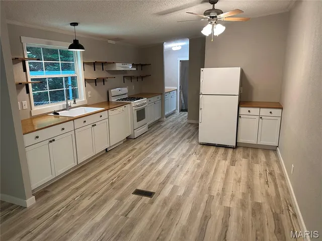 $165,000 | 1125 West Cape Rock Drive, Cape Girardeau, MO 63701