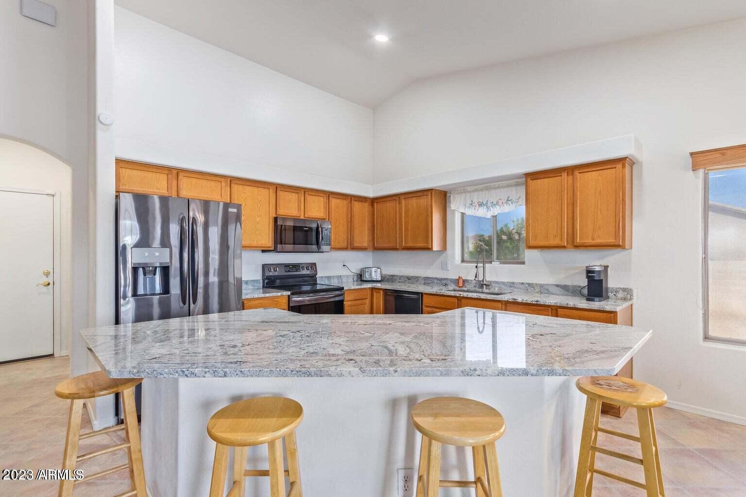 1741 West Tamar Road Phoenix, AZ 85086 - Photo 8 of 13 20230531074655259224000000-o