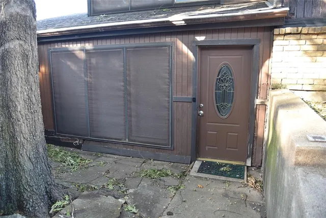 a view of a small entryway