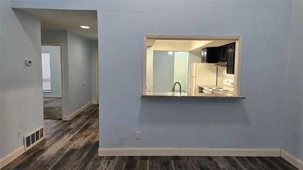 $1,500 | 5506 Willow Circle, Fort Worth, TX 76112