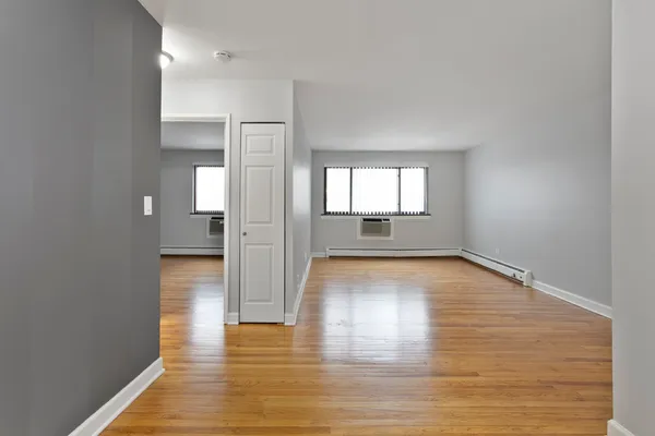 $1,638 | 6758 North Sheridan Road, Unit 544, Chicago, IL 60626