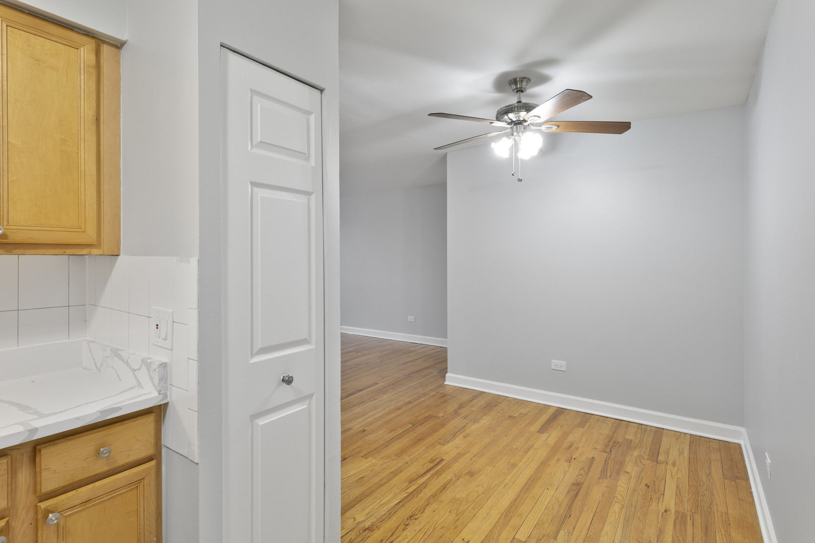 6758 North Sheridan Road, Unit 544 Chicago, IL 60626 - Photo 7 of 15