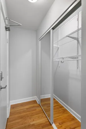 $1,638 | 6758 North Sheridan Road, Unit 544, Chicago, IL 60626