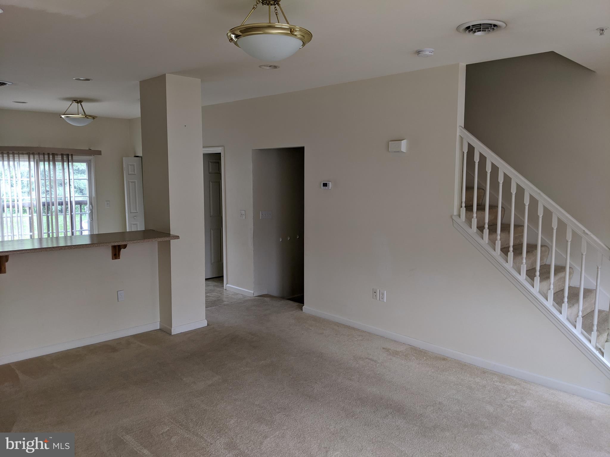219 Decatur Street Cumberland, MD 21502 - Photo 5 of 8 Living Room