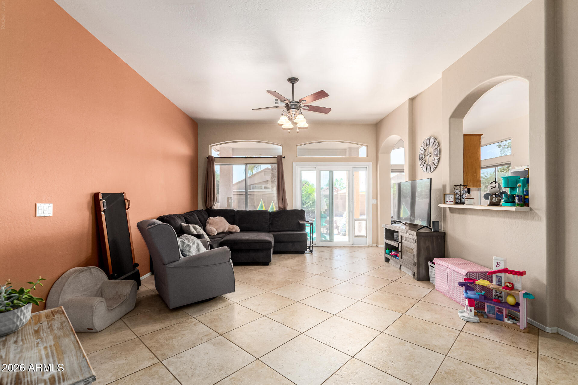 11623 West Lemon Court Surprise, AZ 85378 - Photo 8 of 35