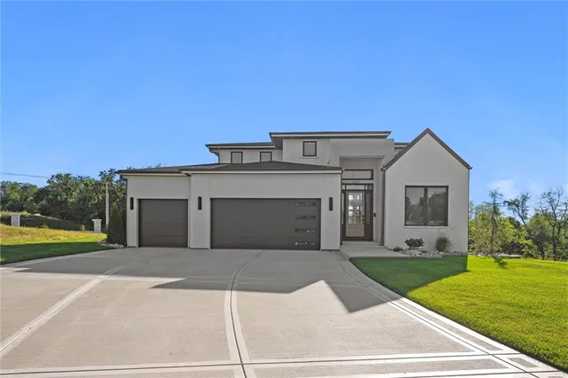 $799,000 | 2707 Northwest 84th Terrace, Kansas City, MO 64154