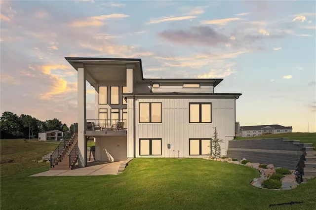 $799,000 | 2707 Northwest 84th Terrace, Kansas City, MO 64154