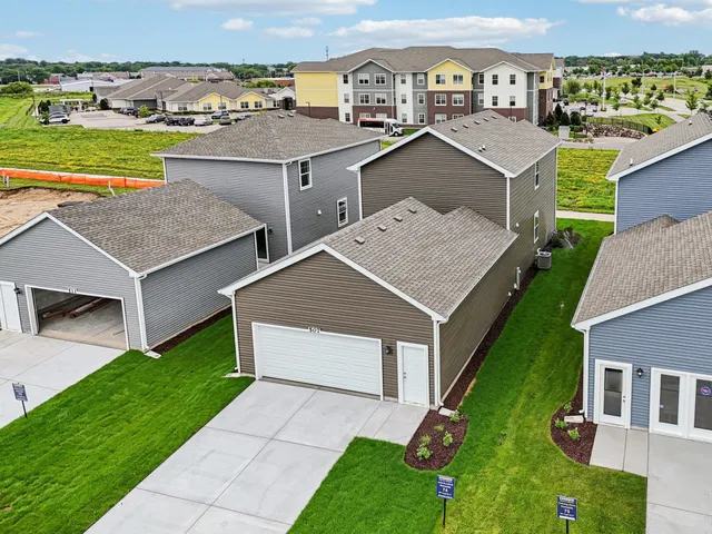 $399,990 | 519 Trysil Alley North, Stoughton, WI 53589