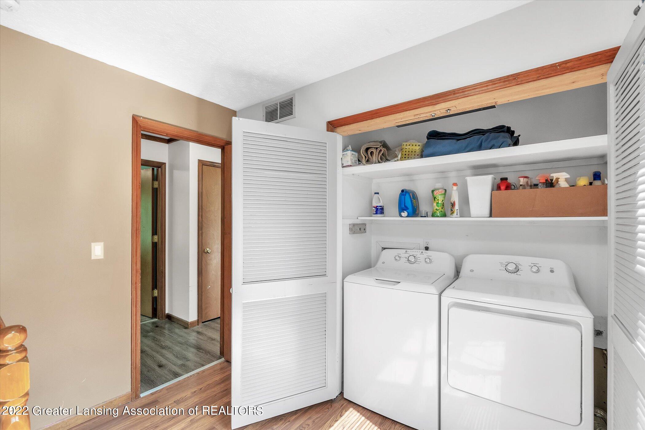 7828 Linton Road St. Johns, MI 48879 - Photo 41 of 60 42-7828-Linton-Rd-St-WindowStill-Real-Es