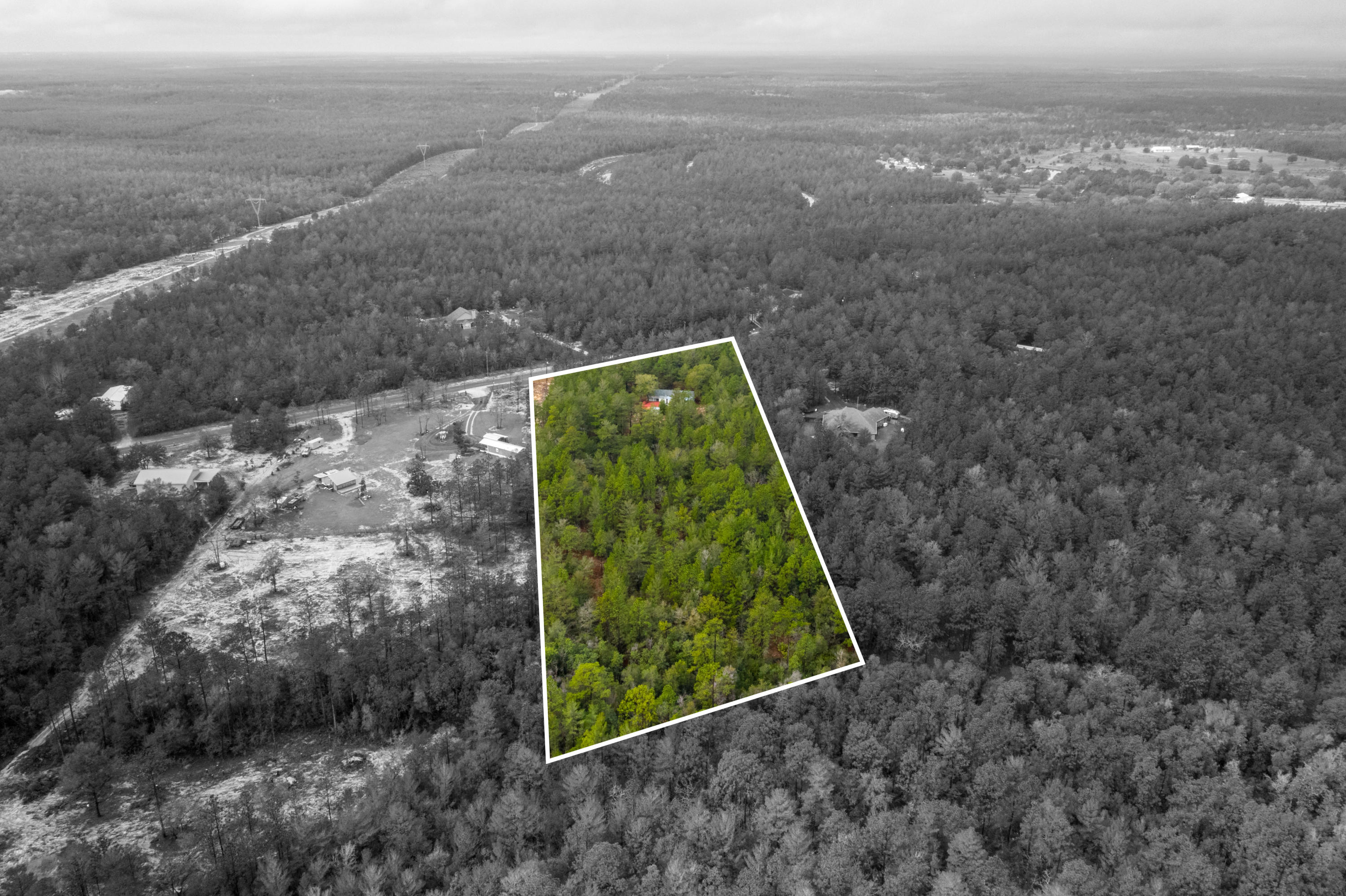 1504 Hinote Road DeFuniak Springs, FL 32433 - Photo 2 of 21 a view of a yard