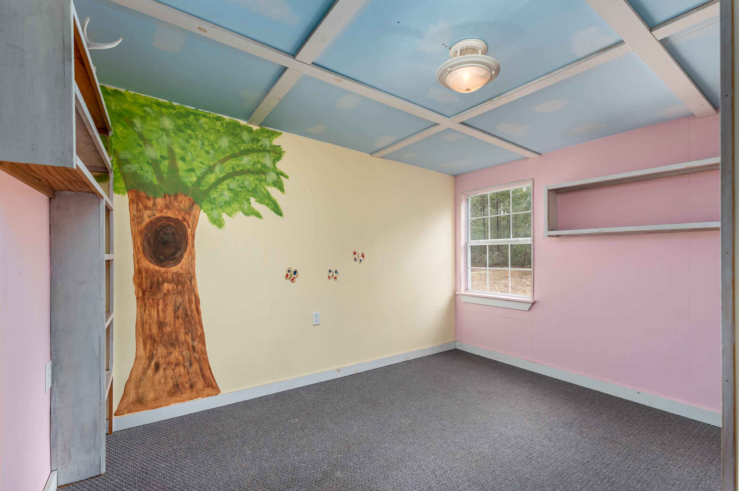 1504 Hinote Road DeFuniak Springs, FL 32433 - Photo 13 of 21 a view of an entryway