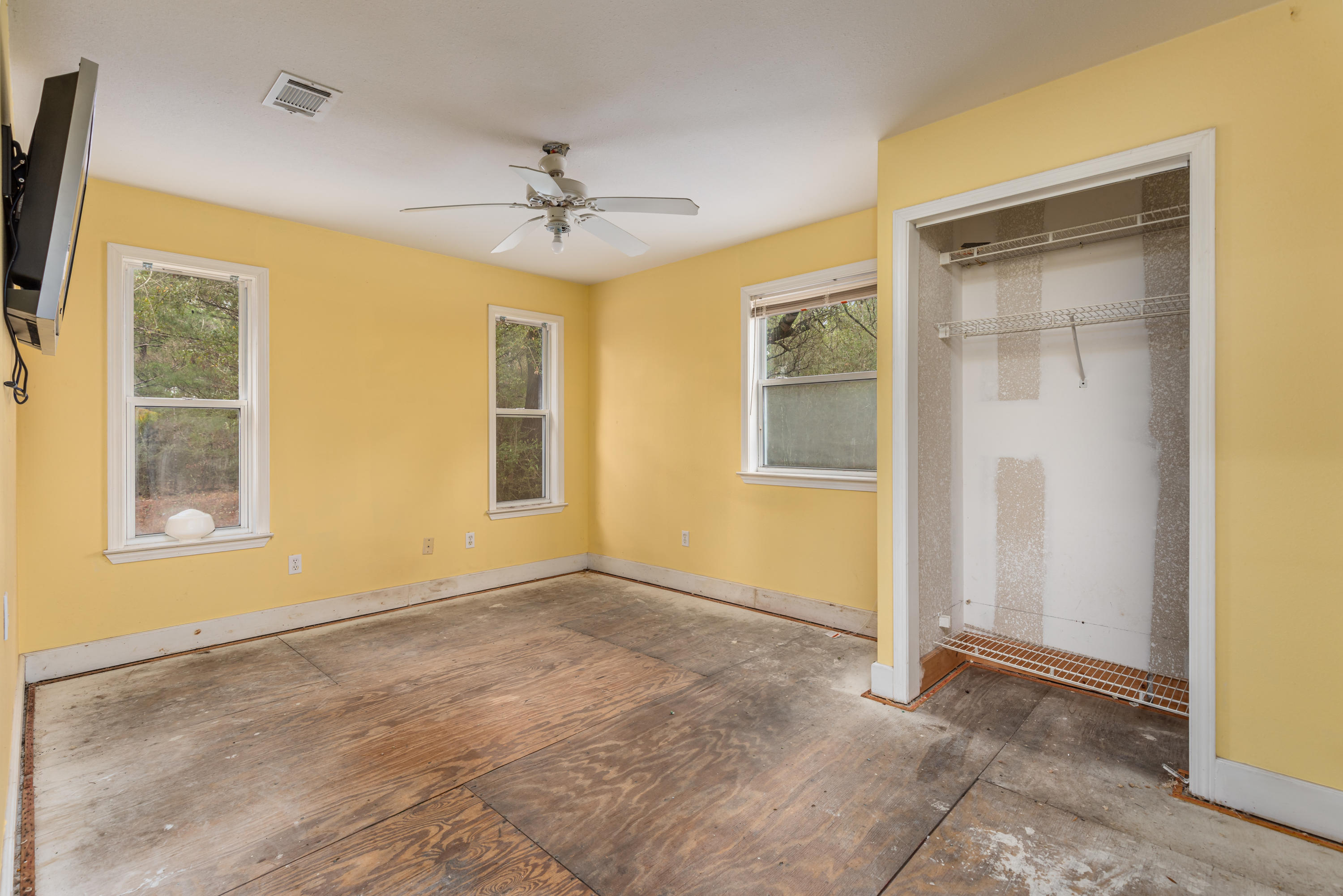 1504 Hinote Road DeFuniak Springs, FL 32433 - Photo 19 of 21 a view of an empty room with a window