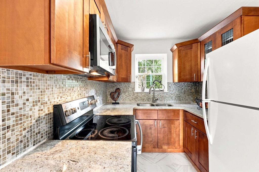 112 Maple Street, Unit 4 Malden, MA 02148 - Photo 11 of 28