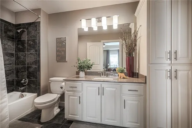 $1,275,000 | 9519 West 151st Terrace, Overland Park, KS 66221