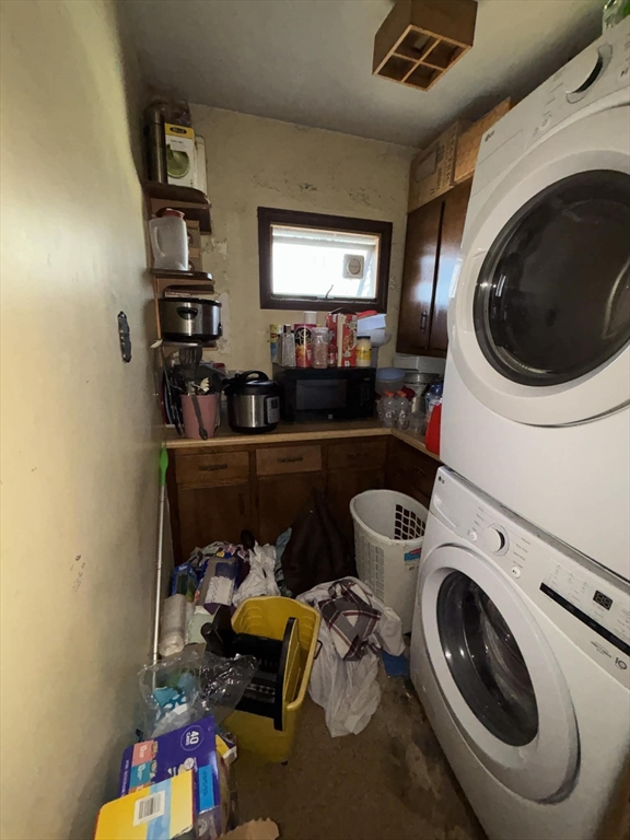 233-235 White Street Springfield, MA 01108 - Photo 25 of 34