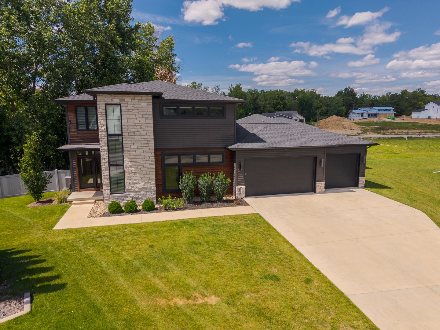 102 Raef Road Downs, IL 61736 - Photo 2 of 63