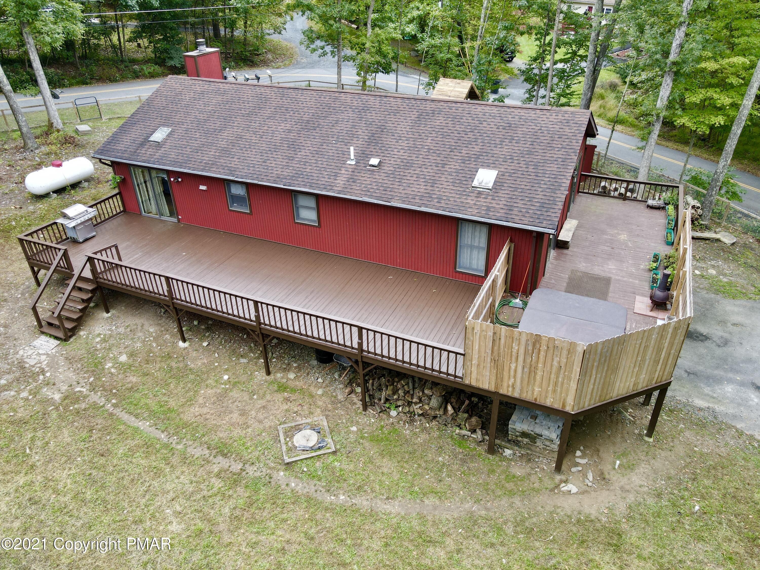4131 Maple Drive Bushkill, PA 18324 - Photo 12 of 62 03A53CA0-5C7E-4A48-8990-8F0346A2E3D1