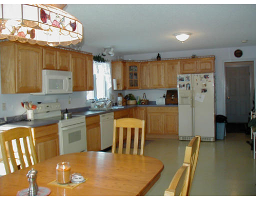 7 Dewolf Road Montague, MA 01351 - Photo 4 of 9