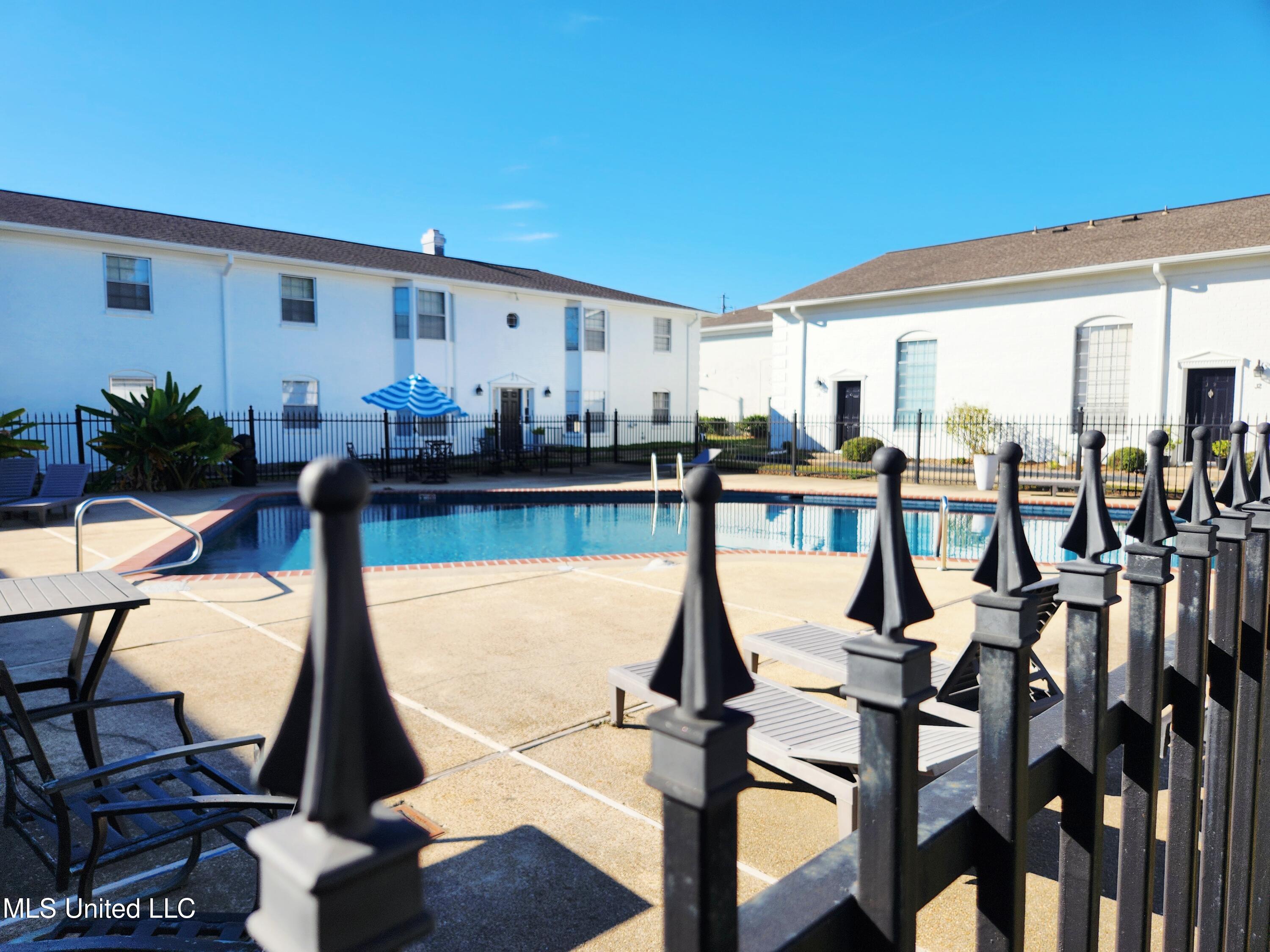 5025 Wayneland Drive, Unit M1 Jackson, MS 39211 - Photo 18 of 23 20251022_155424