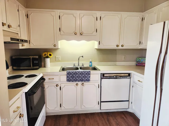 $125,000 | 5025 Wayneland Drive, Unit M1, Jackson, MS 39211