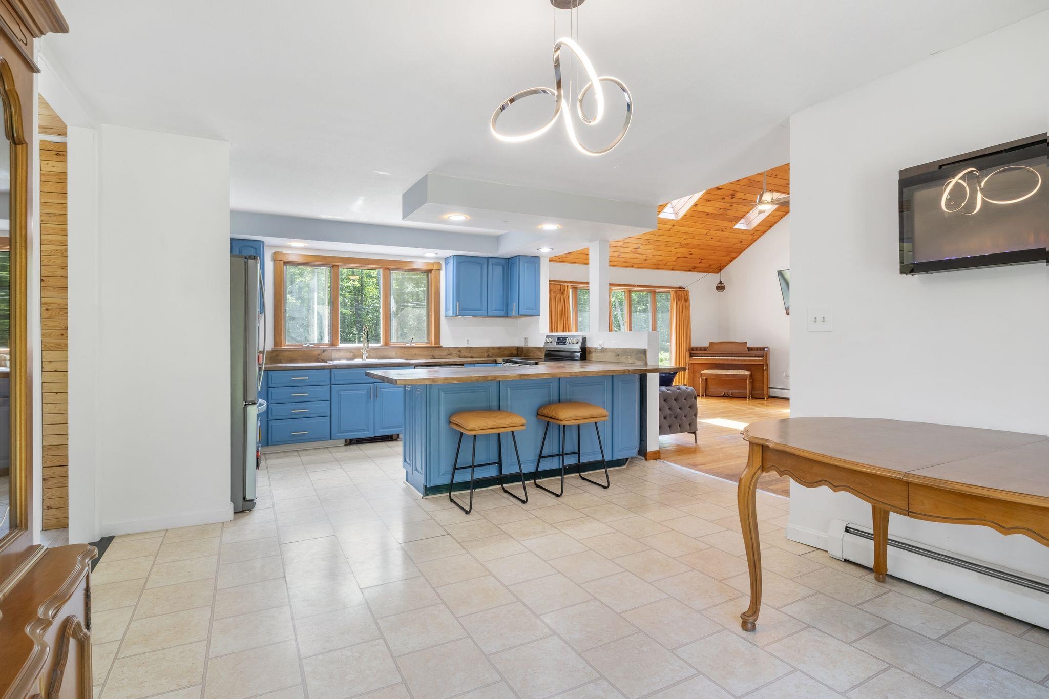 314 Wentworth Road Brookfield, NH 03872 - Photo 25 of 60