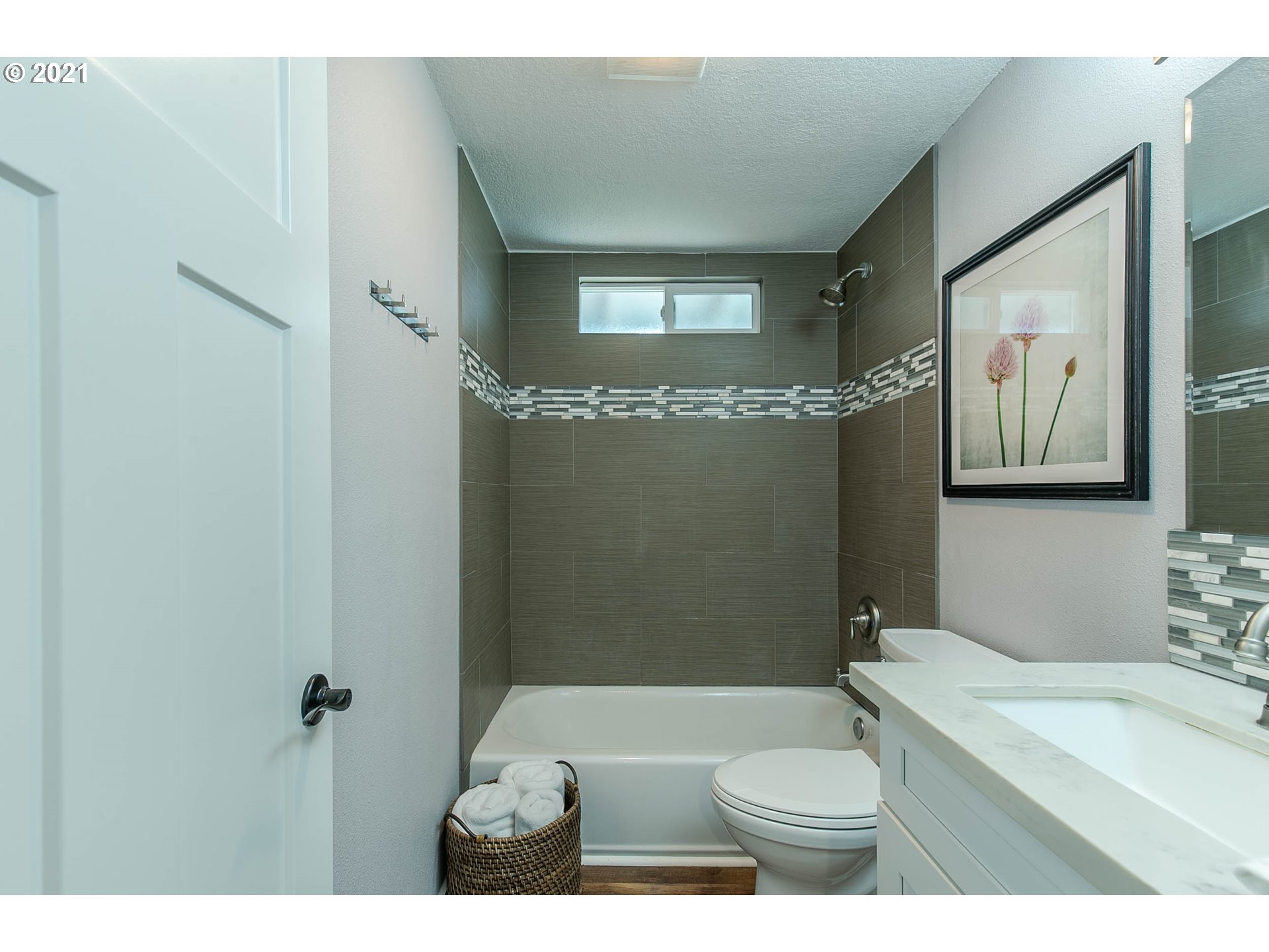 1011 Lochaven Avenue Springfield, OR 97477 - Photo 25 of 32 Gallery Image 25