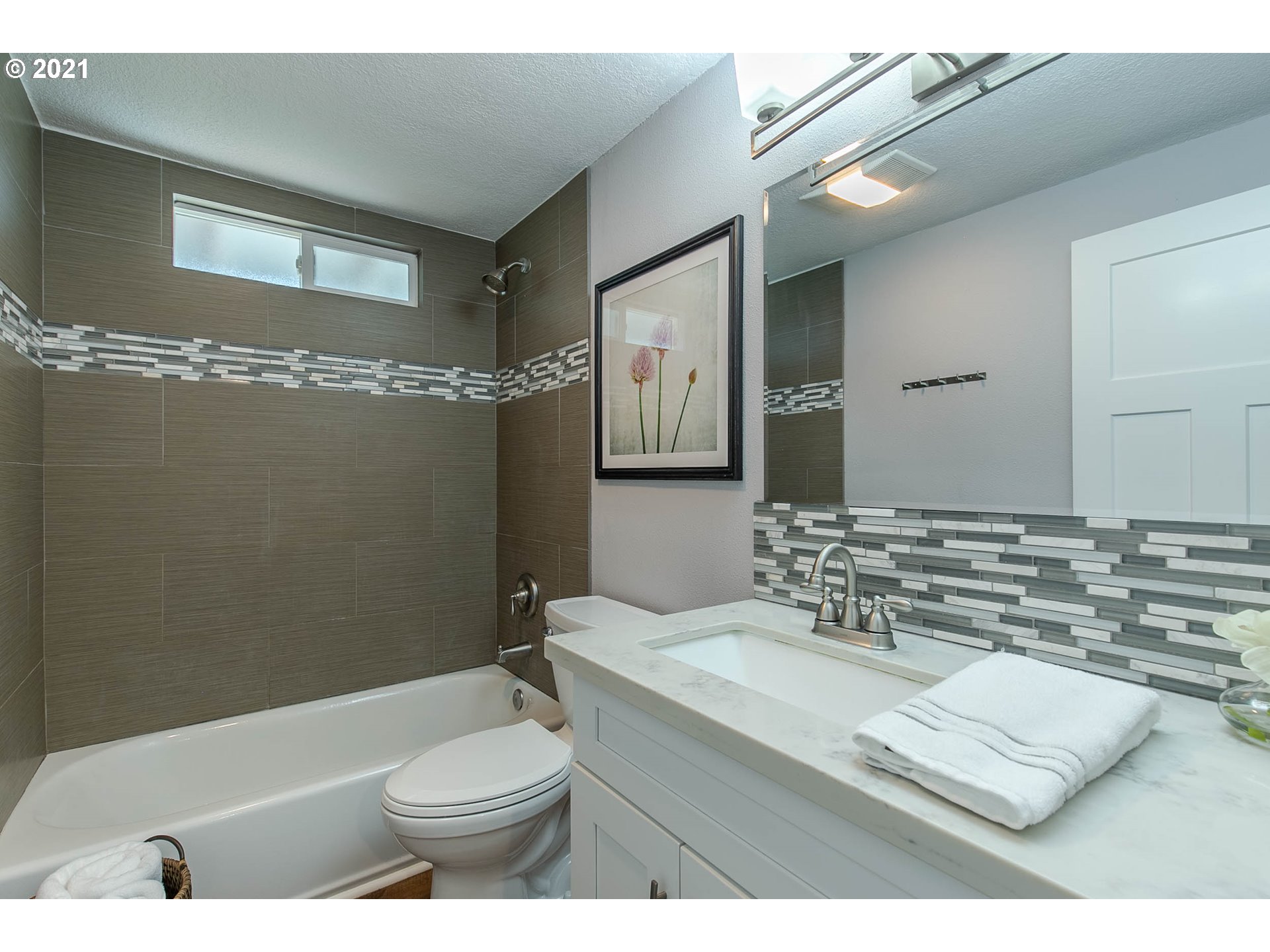 1011 Lochaven Avenue Springfield, OR 97477 - Photo 26 of 32 Gallery Image 26