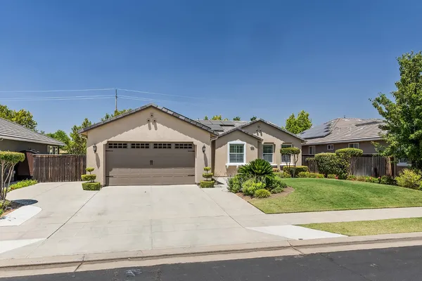 $538,000 | 3863 Serena Avenue, Clovis, CA 93619