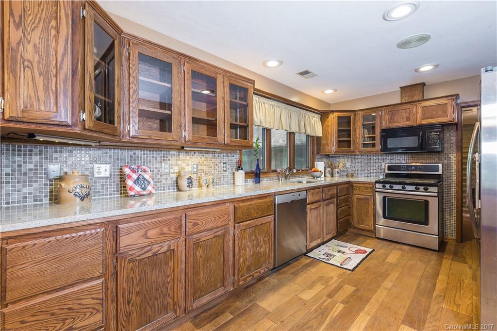 10049 Tepa Place, Unit 49 Tega Cay, SC 29708 - Photo 8 of 21 Gallery Image 8
