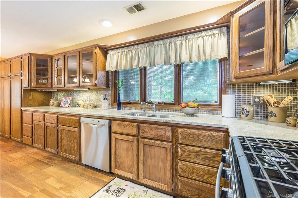 10049 Tepa Place, Unit 49 Tega Cay, SC 29708 - Photo 9 of 21 Gallery Image 9