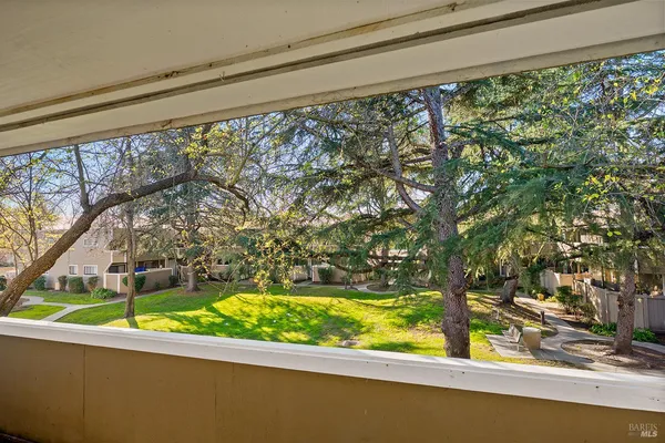 $340,000 | 2125 West Steele Lane, Santa Rosa, CA 95403