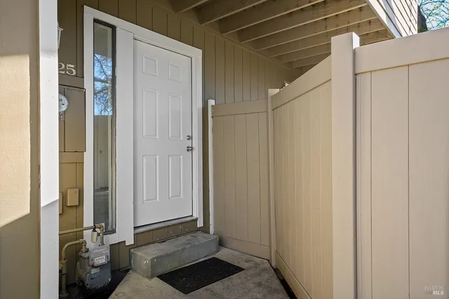 $340,000 | 2125 West Steele Lane, Santa Rosa, CA 95403