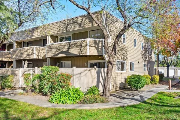$340,000 | 2125 West Steele Lane, Santa Rosa, CA 95403