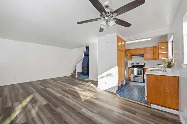 $340,000 | 2125 West Steele Lane, Santa Rosa, CA 95403