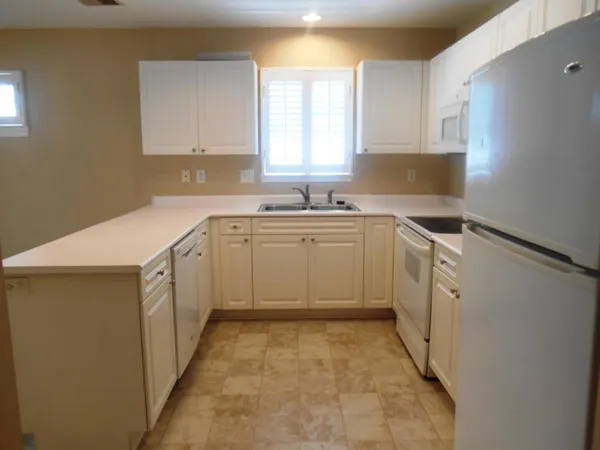 $2,000 | 4841 Habersham Lane, Summerville, SC 29485