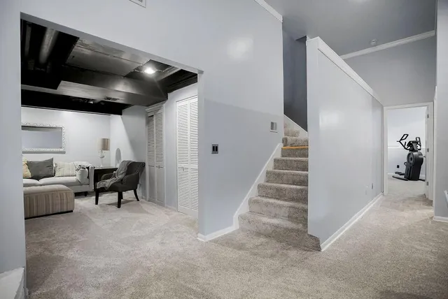 $370,000 | 12525 West 85th Terrace, Lenexa, KS 66215