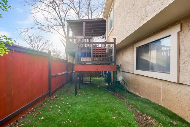 $370,000 | 12525 West 85th Terrace, Lenexa, KS 66215