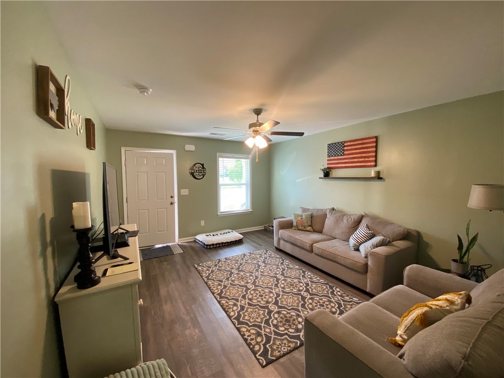 214 Maple Grove Road Seneca, SC 29678 - Photo 4 of 37 Gallery Image 4