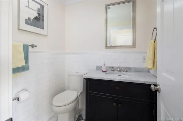 $995,000 | 6 Juniper Ledge Lane, Salisbury, CT 06039