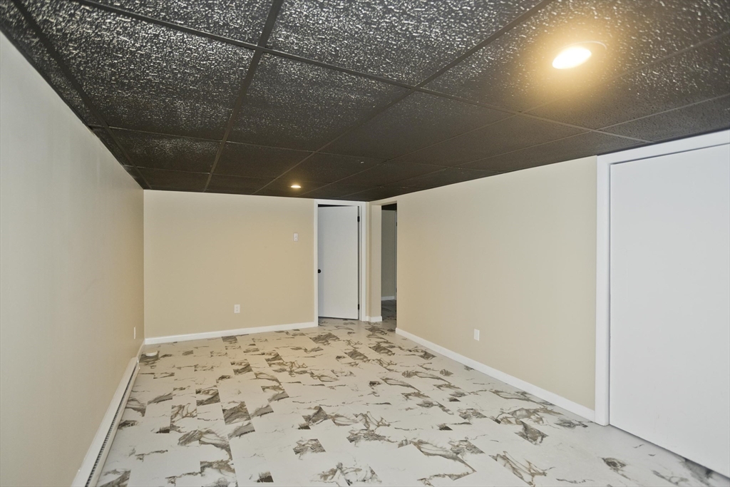 276 Spikenard Circle Springfield, MA 01129 - Photo 31 of 39