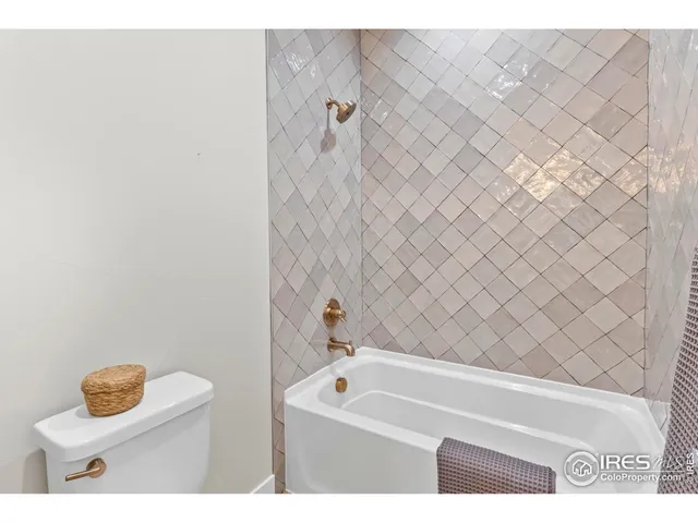 $1,050,000 | 1728 Center Pivot Drive, Windsor, CO 80550