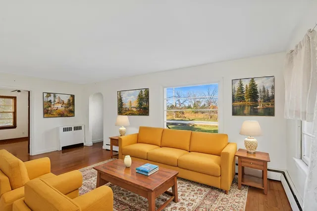 $319,900 | 23689 West Old Petite Lake Road, Lake Villa, IL 60046