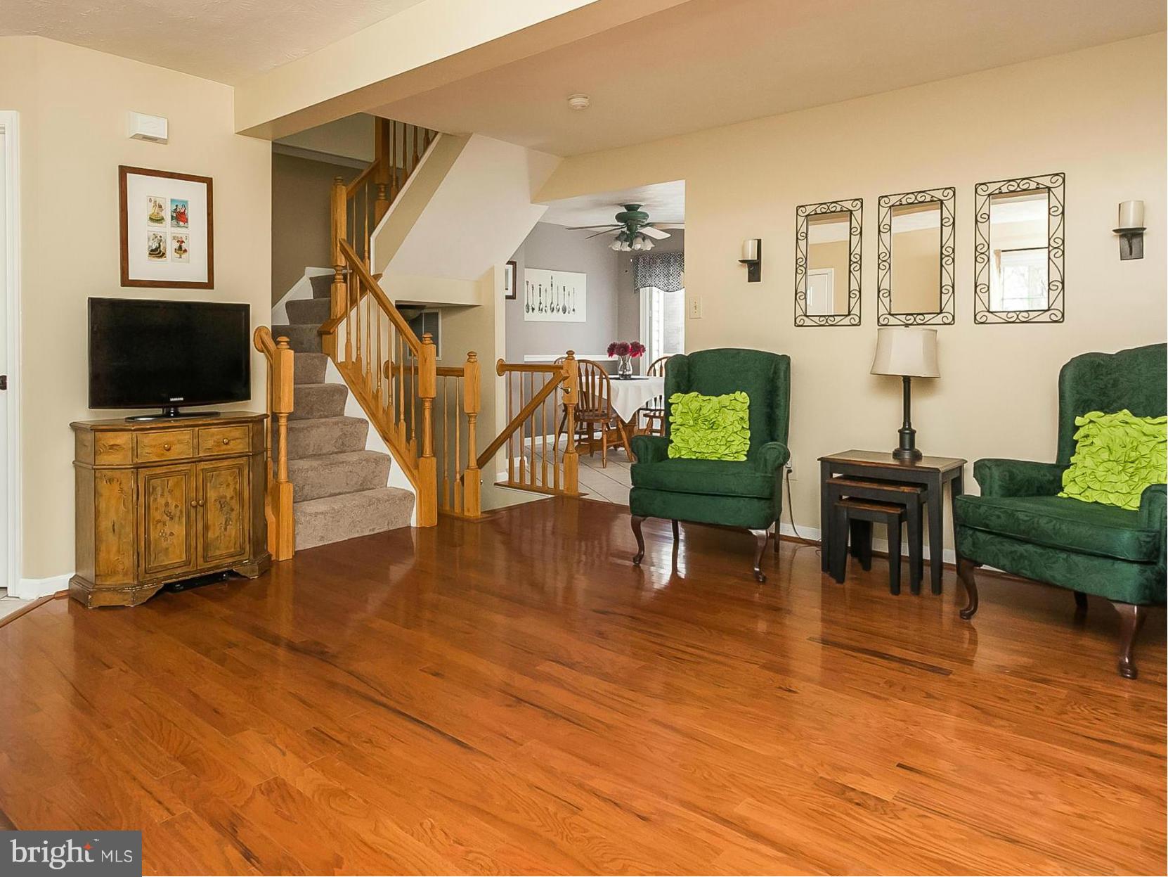5407 Canonbury Road Baltimore, MD 21237 - Photo 6 of 30 Living Room